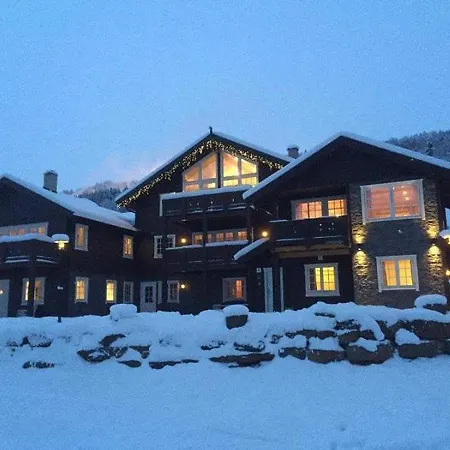 Ruud Tun Holiday home *