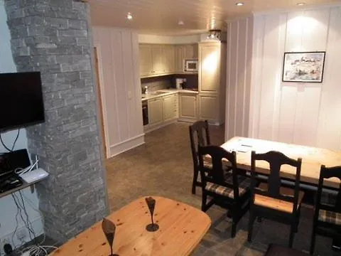 Semesterbostad Ruud Tun *