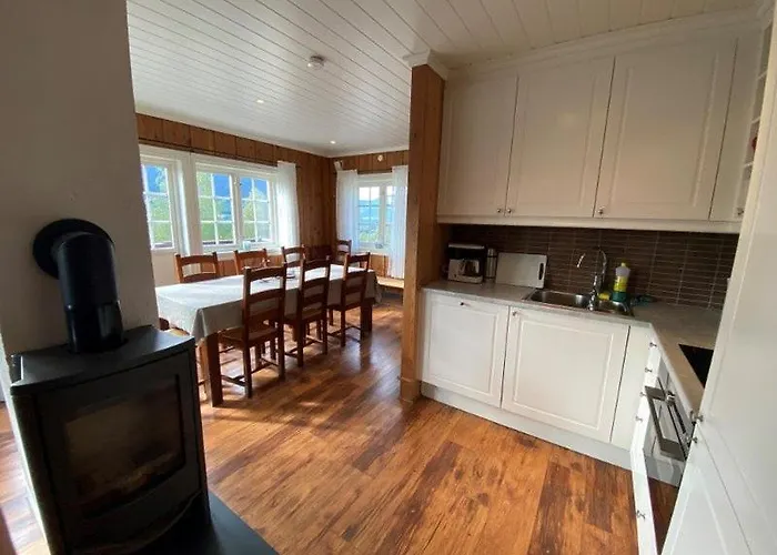 Semesterbostad Ruud Tun