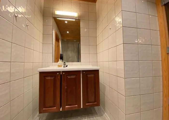 Ruud Tun Dom wakacyjny